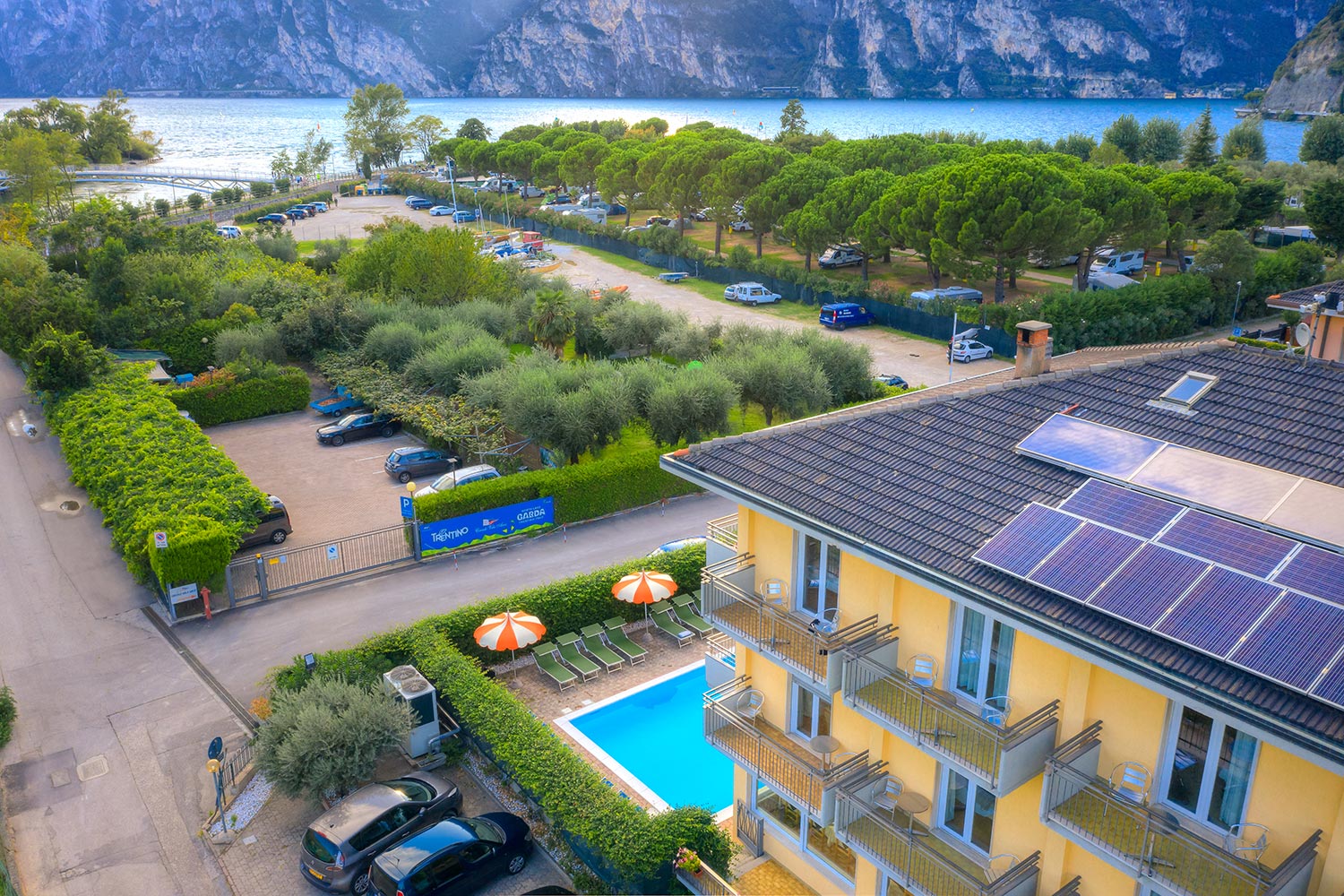 Family Hotel Torbole On Lake Garda QUOMZR